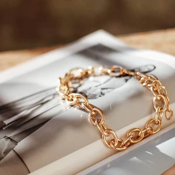 Gold chain link bracelet